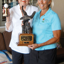 PCL9GA President Karen Morgan presents Club Champion trophy to Tina Stepzinski