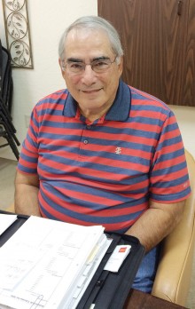 Shalom Club President Phil Zeidman