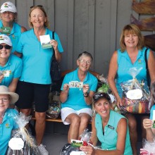 Golf and raffle prize winners, front row, left to right: Mary Georgensen, Bonnie Elliott, Valerie Bobigian; second row: Pat Kaer, Kathy Vienna, Patty Greene, Barbara Brace, Cheryl McGovern; back row: Lynn Bishop-Pidcock, Linda Thompson