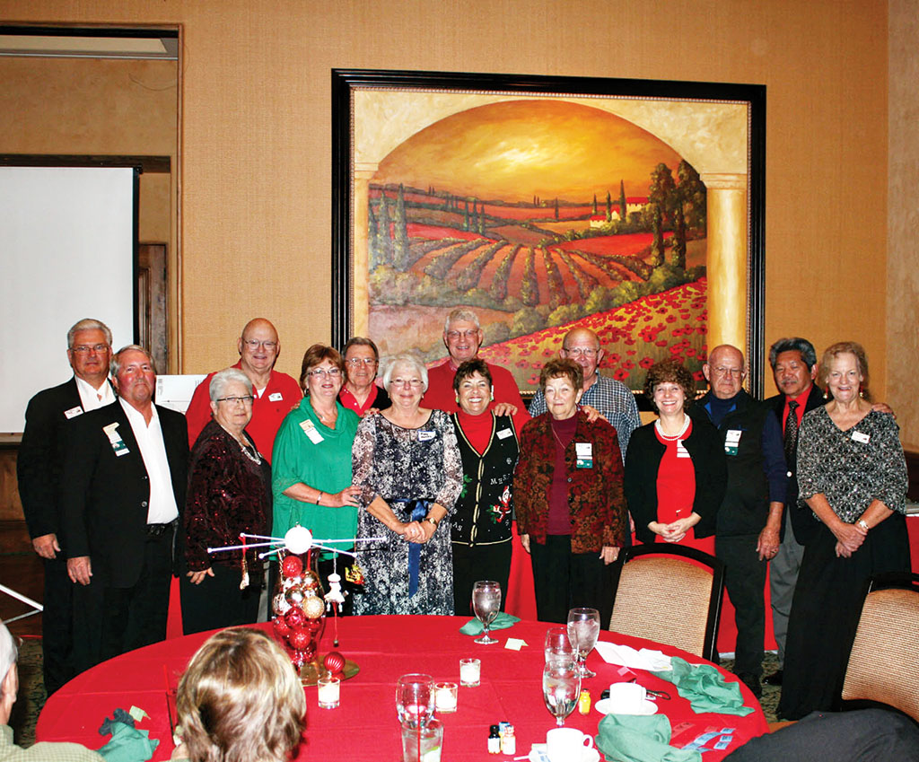 Rovin’ Pebbles Wagon Masters, left to right: Mike Zeman, Jim East, Sharon Findley, Gerald Findley, Linda Bolon, Glen Bolon, Judy Ashby, Terry Thornton, Betty East, Sharon Oehlerking, Stan Ashby, Pam Loo, Ted Oehlerking, DK Loo and Barb Wood.