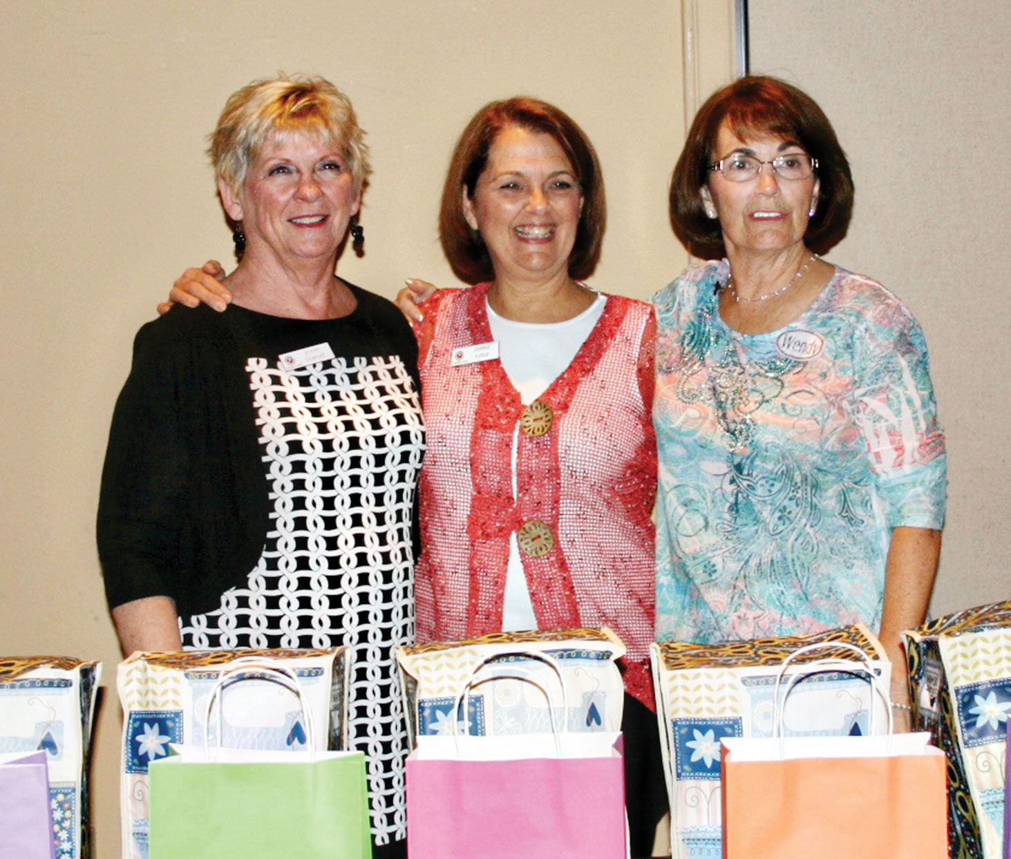 Door prize gals, left to right: JoAnn Stansell, Donna Aybar, Wendy Gilbert