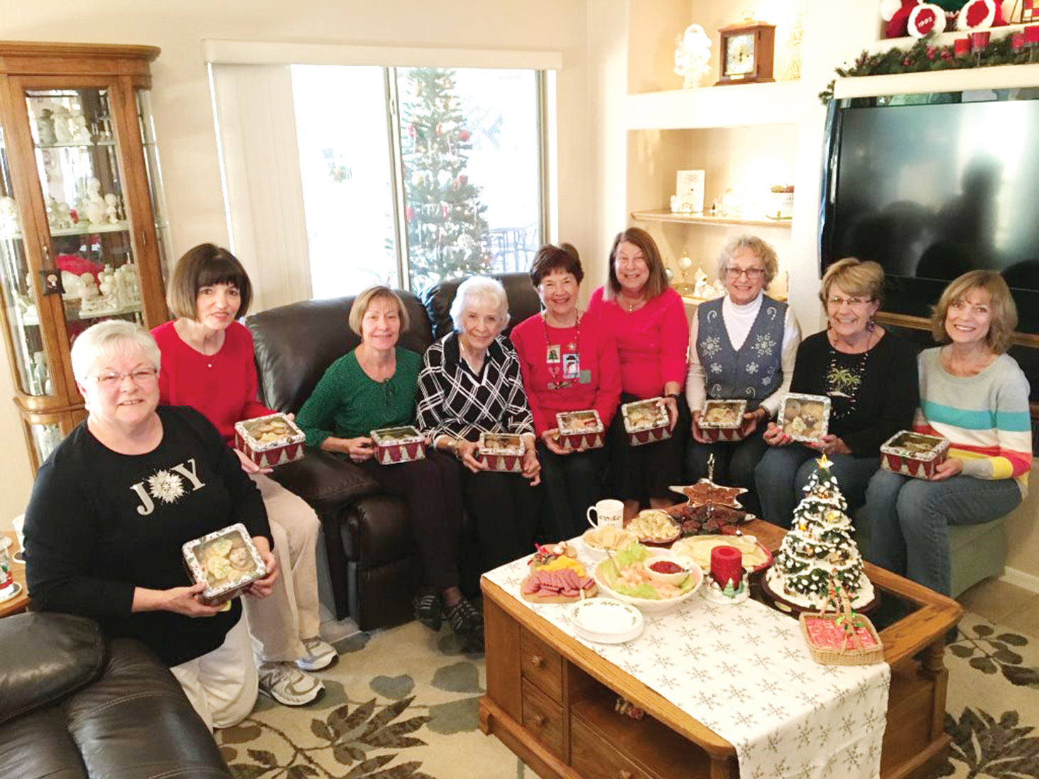 Left to right: Kearin Kasper, Sue Harrison, Marilyn Reynolds, Ellen Enright, Carolyn Suttles, Carol Sanders, Jane Hee, Kathy Hubert-Wyss, Barbara Patrow